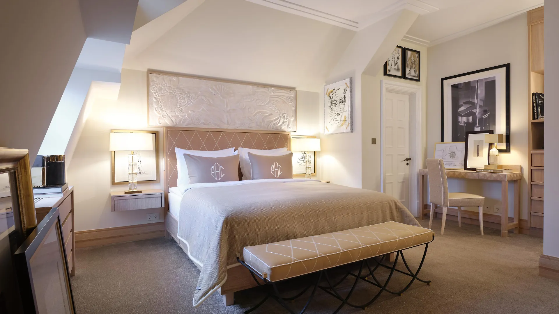 Hotel Schlosshotel Berlin by Patrick Hellmann