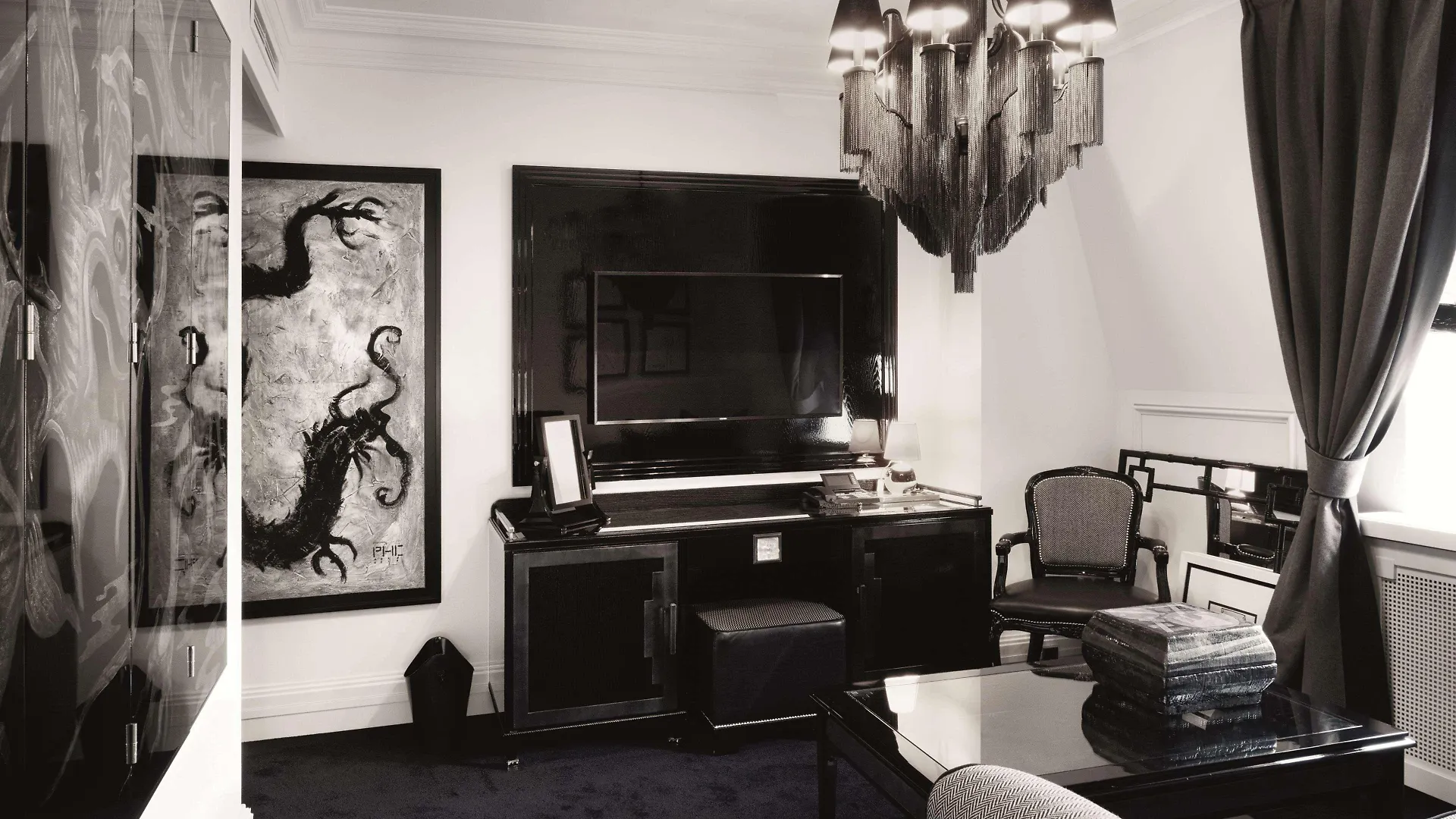 Schlosshotel Berlin by Patrick Hellmann