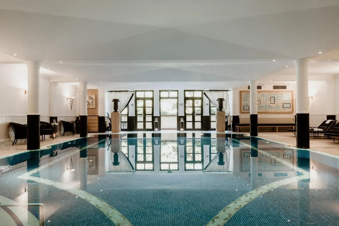 Hotel Schlosshotel Berlin by Patrick Hellmann