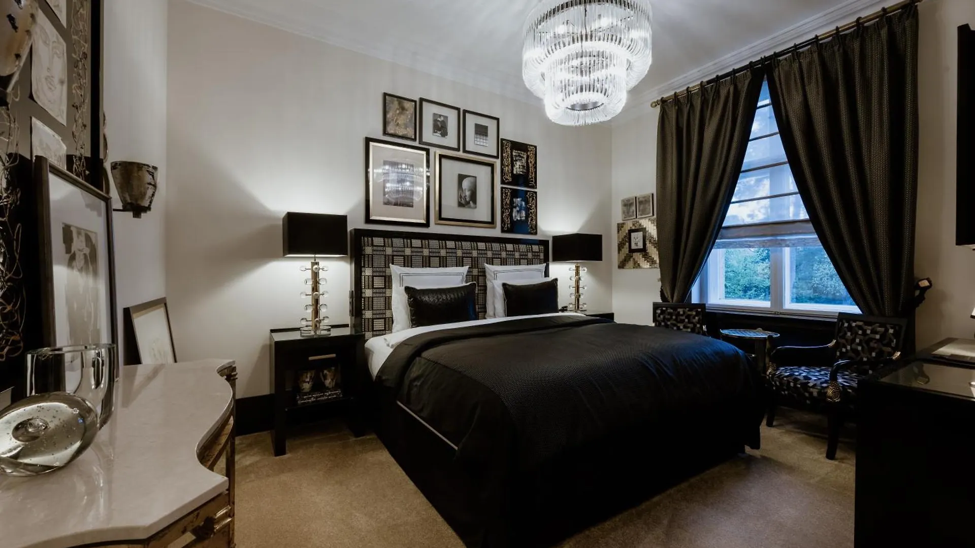 Schlosshotel Berlin 5*,  Germany